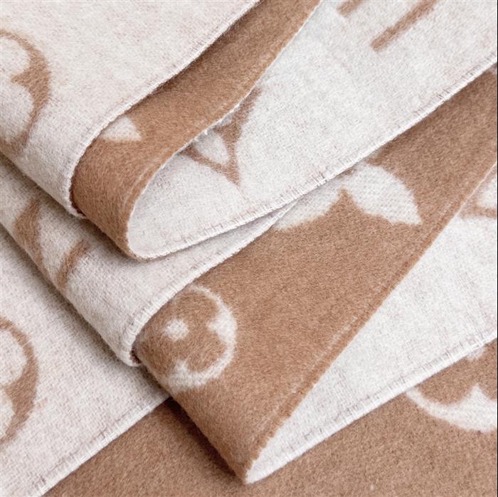 2026116111040482 220